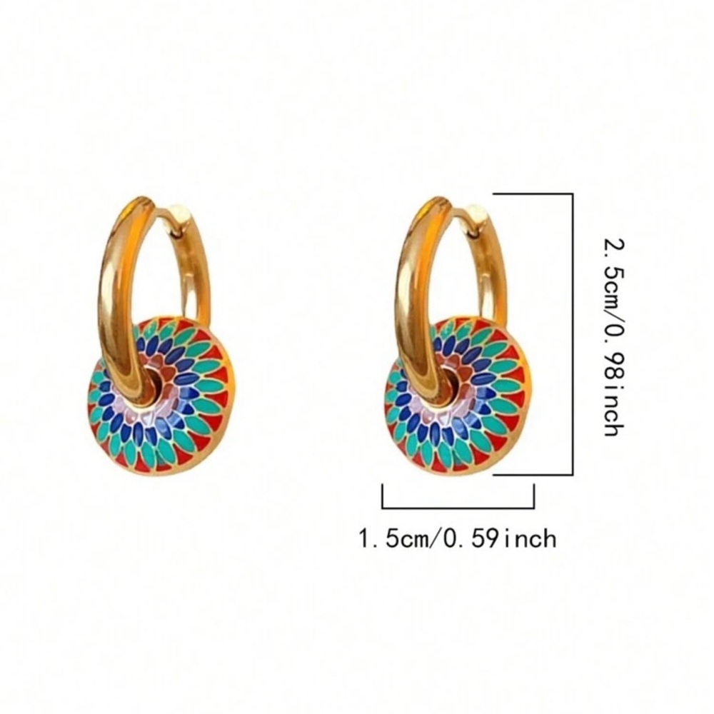 Gold and Green Swirl Pattern Earrings - Picture 3 of 15